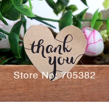 100 adet / grup Kahverengi Kraft kalp şekli Teşekkür Ederim mektup ambalaj etiket Yapışkanlı Etiket (dd-6845)