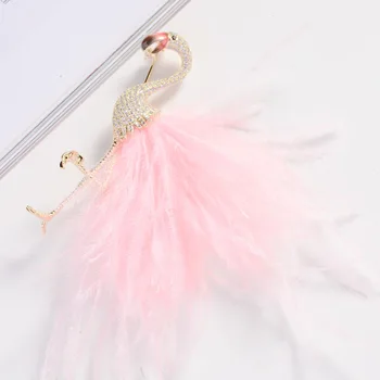 Moda Parlak Kübik Zirkon Pembe ve Siyah Tüy Flamingo Broş Kadın Giyim Dekorasyon Hayvan Kuş Aksesuarları Kadın