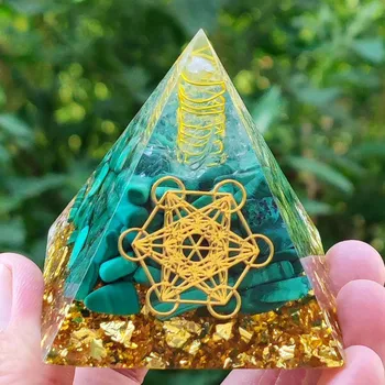 Orgon Enerji Piramidi Doğal Kristal Yeşil Tavuskuşu Çakra Enerji Verici Orgonit Getirmek Şanslı Emer Negatif Enerji Süsler Gif