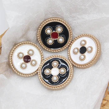 3 adet Moda Altın Metal Sahte İnci Düğmeler Konfeksiyon Kadın Kazak Dekoratif Büyük Düğmeler Dikiş Aksesuarları Toptan