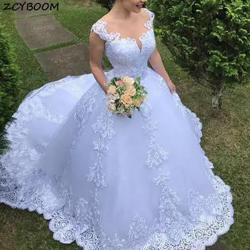 2022 Yeni Illusion Beyaz / Fildişi Balo Uzun düğün elbisesi Kısa Kollu Gelin Elbiseler Prenses Tül Zarif Gelinlikler